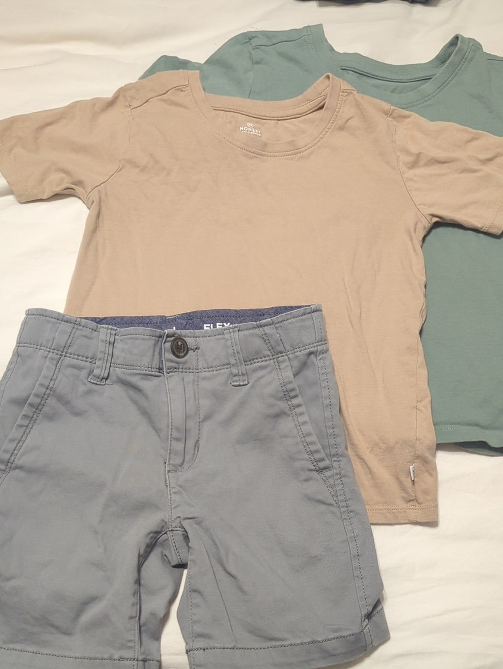 Honest Baby Organic Tee Duo in Sage & Tan & Shorts Bundle
